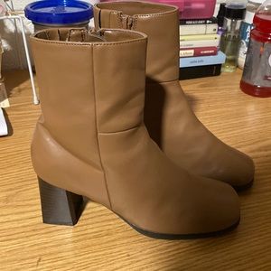 Chadwick’s boot heels chocolate brown side 6 1/2